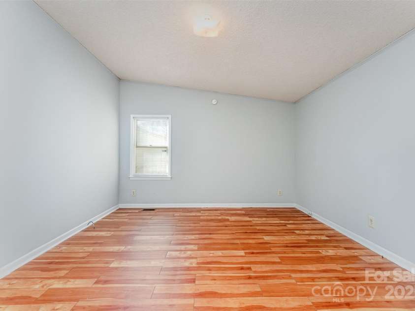 8331 Gera Emma Drive, Charlotte, NC 28215.  MLS# CAR4320763, YatesRealty ID 914. 