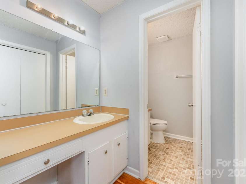 8331 Gera Emma Drive, Charlotte, NC 28215.  MLS# CAR4320763, YatesRealty ID 914. 