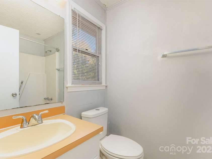 8331 Gera Emma Drive, Charlotte, NC 28215.  MLS# CAR4320763, YatesRealty ID 914. 