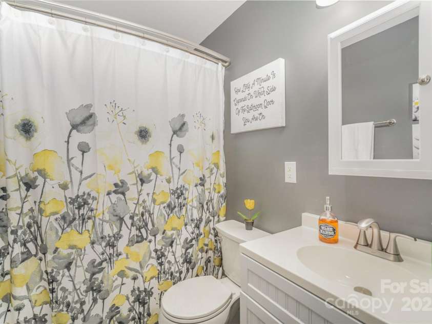 101 Arbridge Court, Mount Holly, NC 28120.  MLS# CAR4219388, YatesRealty ID 9140. 