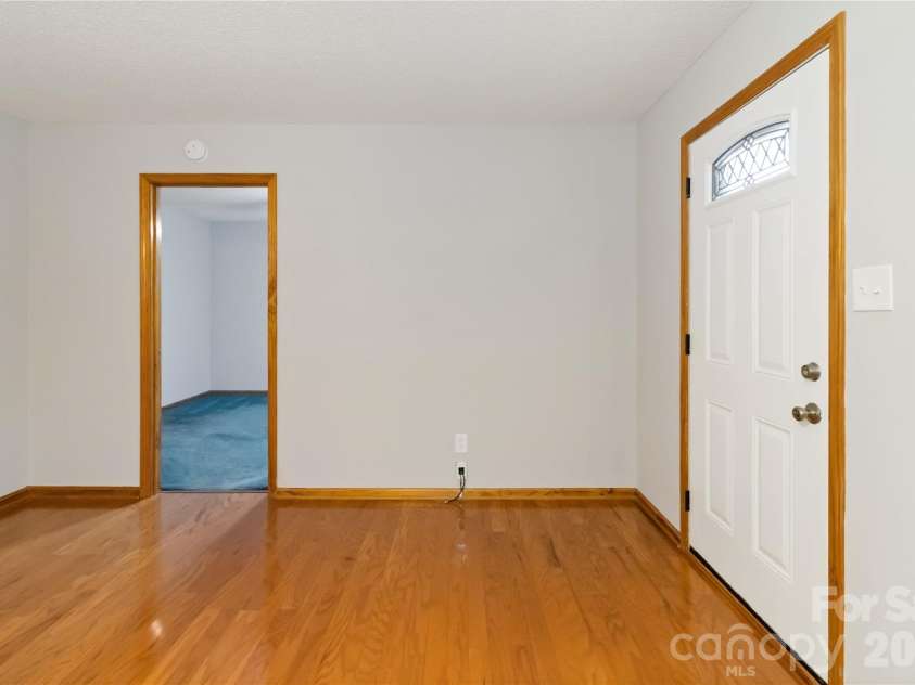 111 Flushing Drive, York, SC 29745.  MLS# CAR4356810, YatesRealty ID 9141. 
