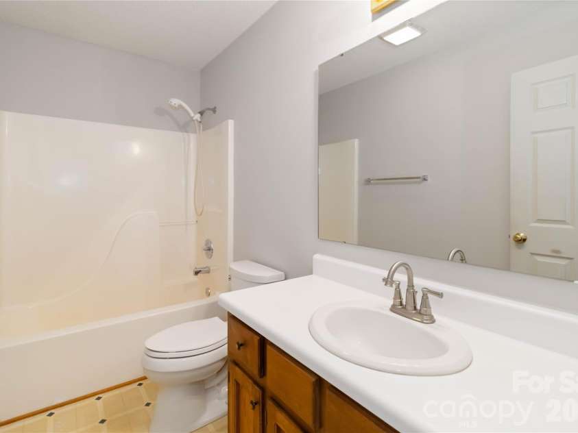 111 Flushing Drive, York, SC 29745.  MLS# CAR4356810, YatesRealty ID 9141. 