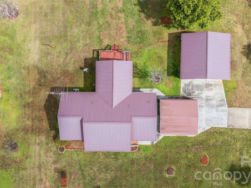 111 Flushing Drive, York, SC 29745.  MLS# CAR4356810, YatesRealty ID 9141. 