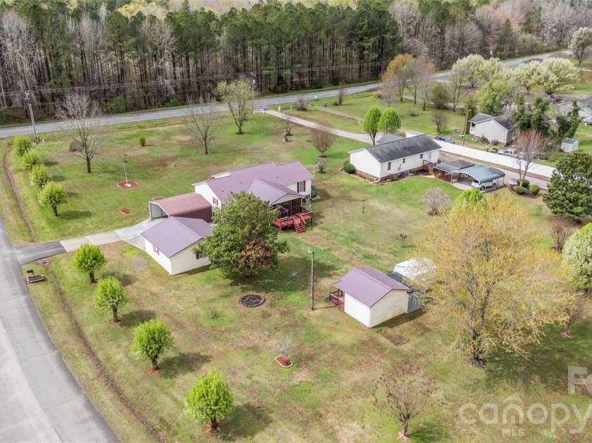 111 Flushing Drive, York, SC 29745.  MLS# CAR4356810, YatesRealty ID 9141. 