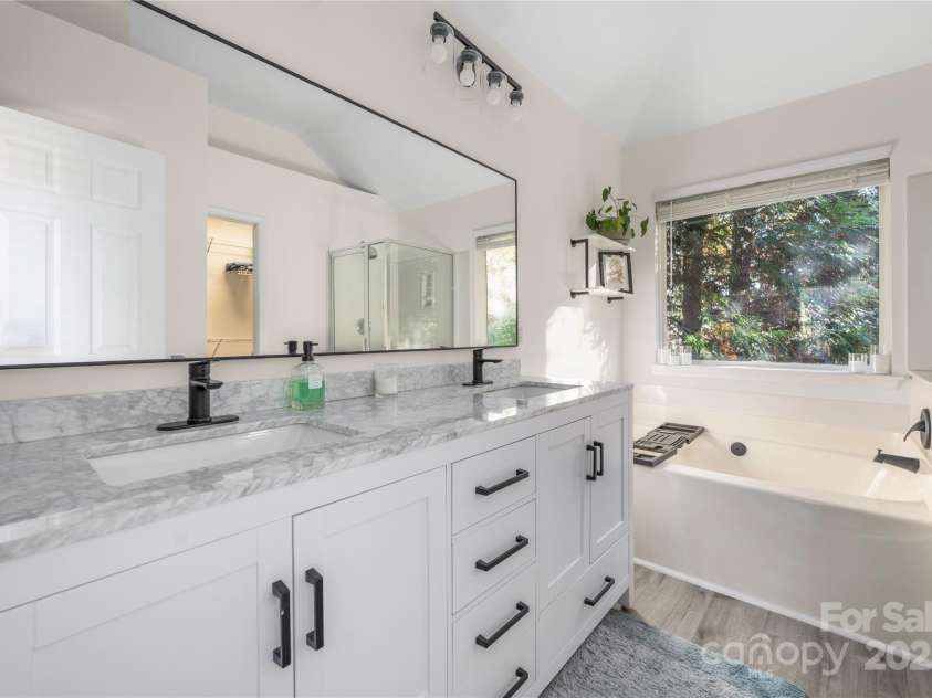 155 Samdusky Lane, Mooresville, NC 28117.  MLS# CAR4316921, YatesRealty ID 9142. 