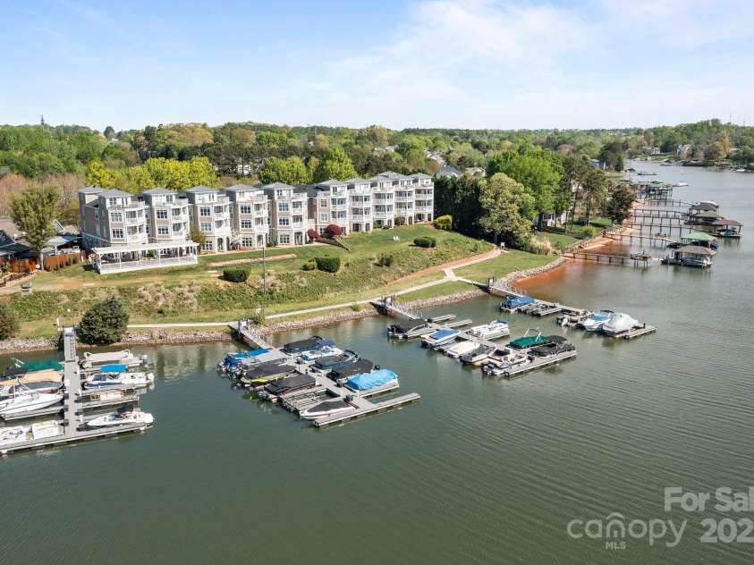 155 Samdusky Lane, Mooresville, NC 28117.  MLS# CAR4316921, YatesRealty ID 9142. 