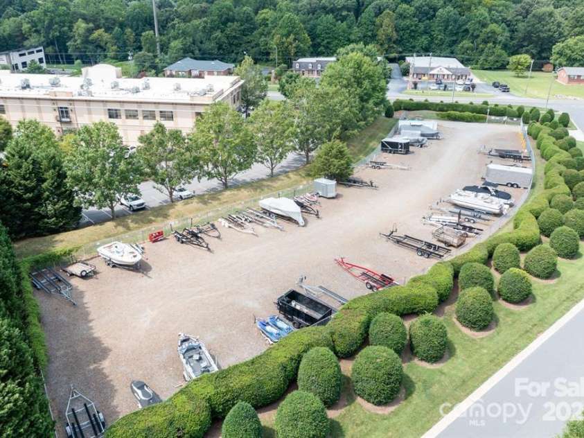 155 Samdusky Lane, Mooresville, NC 28117.  MLS# CAR4316921, YatesRealty ID 9142. 