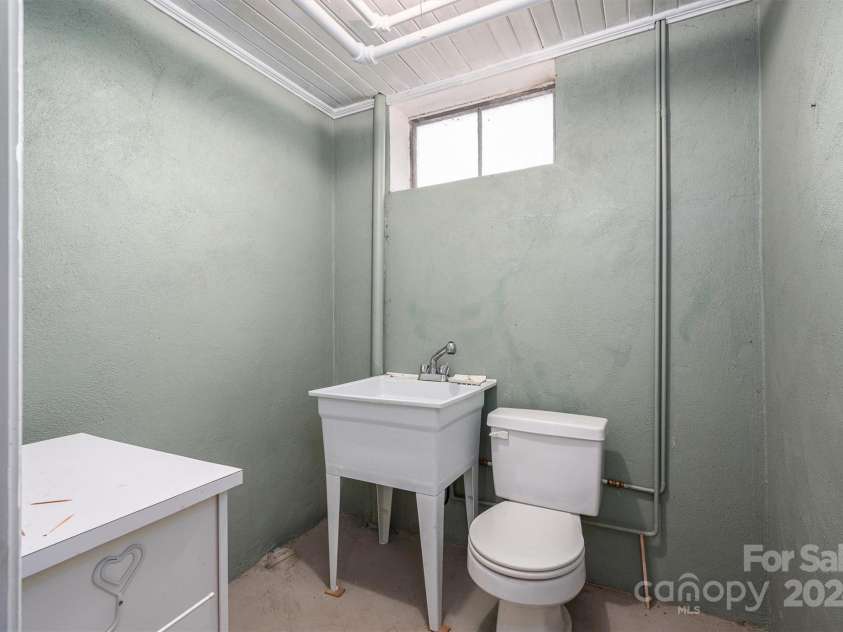 424 College Avenue, Newton, NC 28658.  MLS# CAR4189231, YatesRealty ID 9142. Bath in Basement