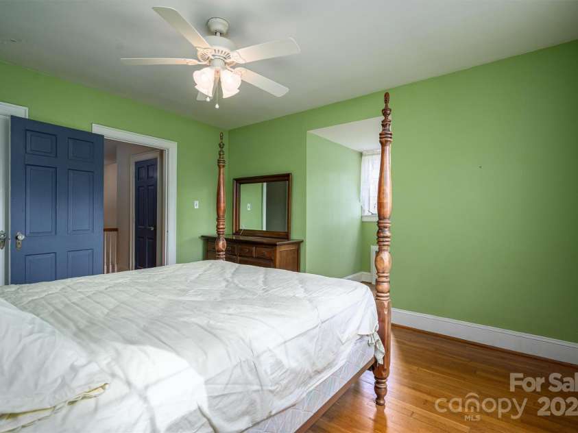 424 College Avenue, Newton, NC 28658.  MLS# CAR4189231, YatesRealty ID 9142. Bedroom 5 View 2