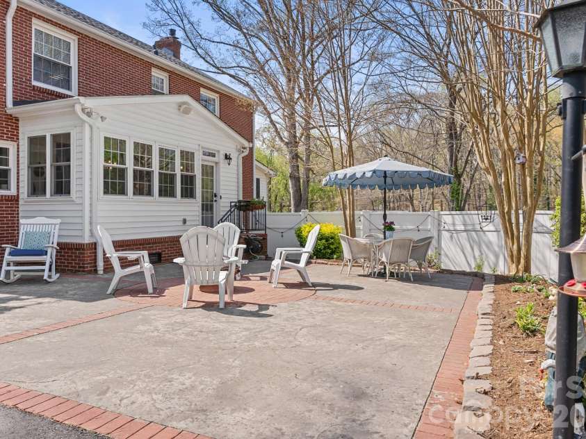 211 Dutchman Creek Road, Elkin, NC 28621.  MLS# CAR4363147, YatesRealty ID 9143. 
