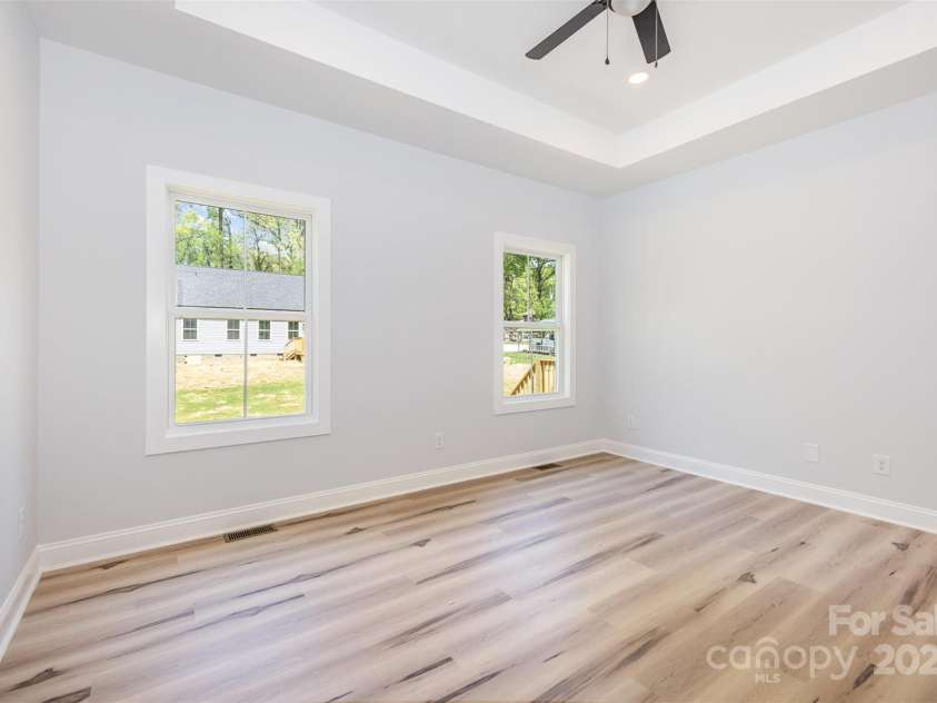 402 Walker Street, Kannapolis, NC 28081.  MLS# CAR4233592, YatesRealty ID 9143. 