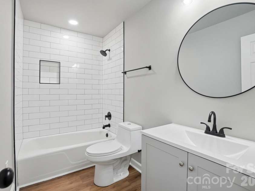 5236 Galway Drive, Charlotte, NC 28215.  MLS# CAR4354204, YatesRealty ID 9144. Hallway Bathroom