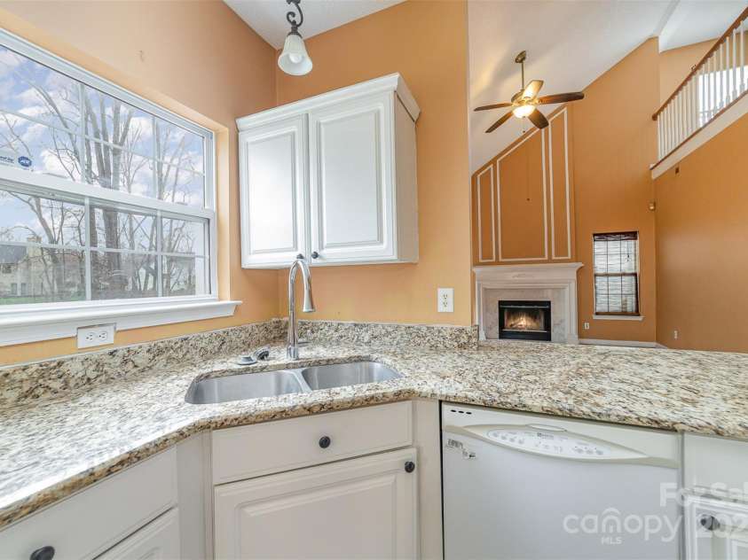 6654 Kingbird Court, Charlotte, NC 28215.  MLS# CAR4209188, YatesRealty ID 9144. 