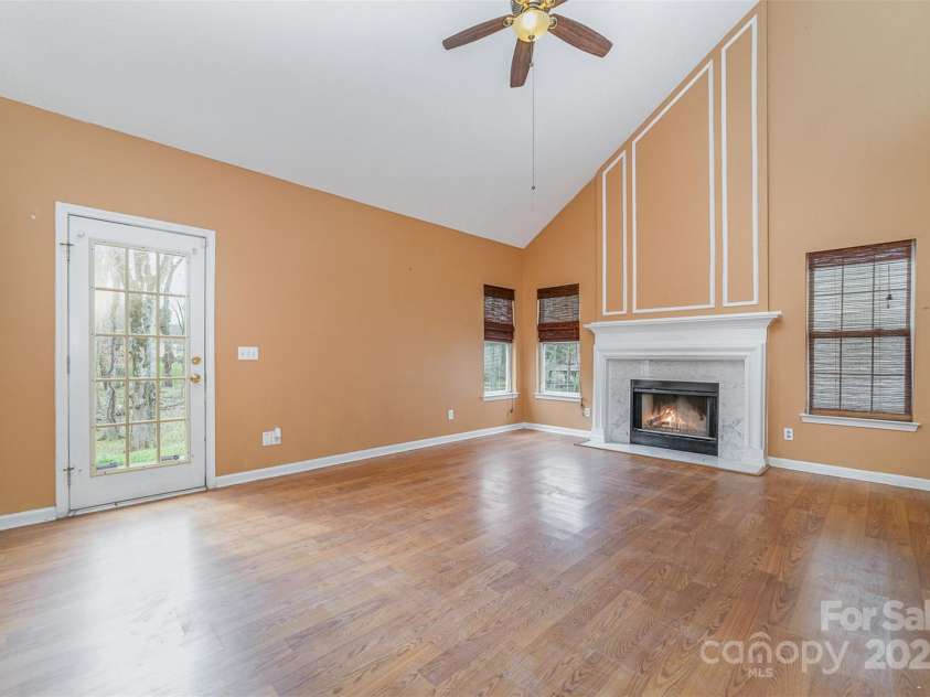 6654 Kingbird Court, Charlotte, NC 28215.  MLS# CAR4209188, YatesRealty ID 9144. 