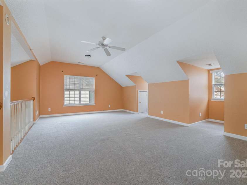 6654 Kingbird Court, Charlotte, NC 28215.  MLS# CAR4209188, YatesRealty ID 9144. 