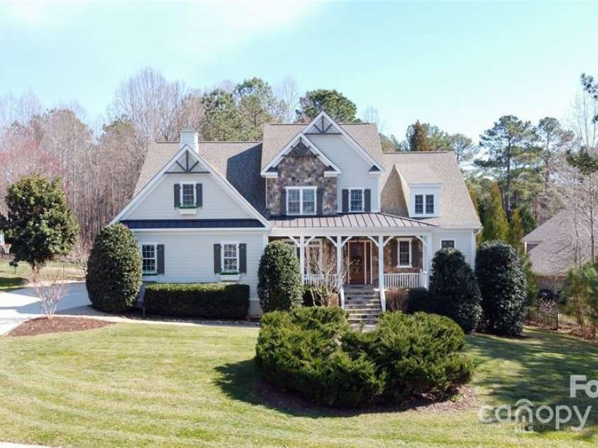 152 Bay Shore Loop, Mooresville, NC 28117.  MLS# CAR4286002, YatesRealty ID 9145. 