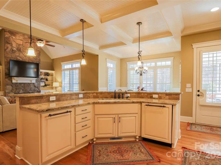 152 Bay Shore Loop, Mooresville, NC 28117.  MLS# CAR4286002, YatesRealty ID 9145. 