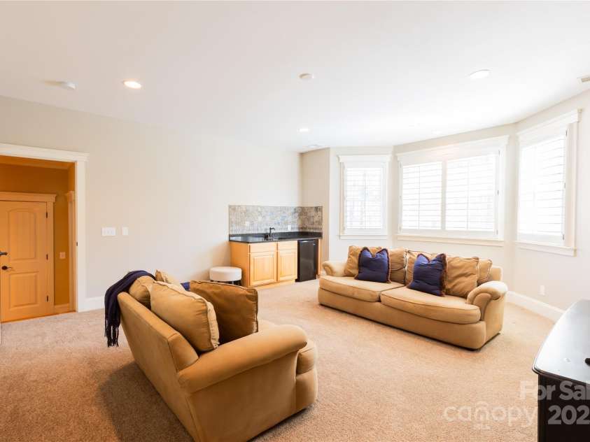 152 Bay Shore Loop, Mooresville, NC 28117.  MLS# CAR4286002, YatesRealty ID 9145. 