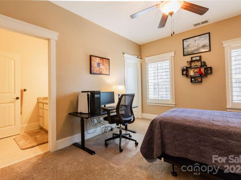 152 Bay Shore Loop, Mooresville, NC 28117.  MLS# CAR4286002, YatesRealty ID 9145. 