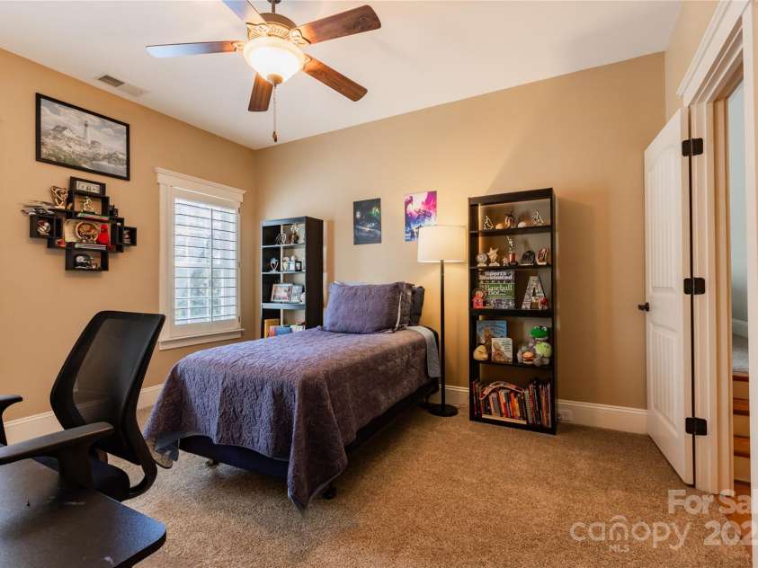 152 Bay Shore Loop, Mooresville, NC 28117.  MLS# CAR4286002, YatesRealty ID 9145. 
