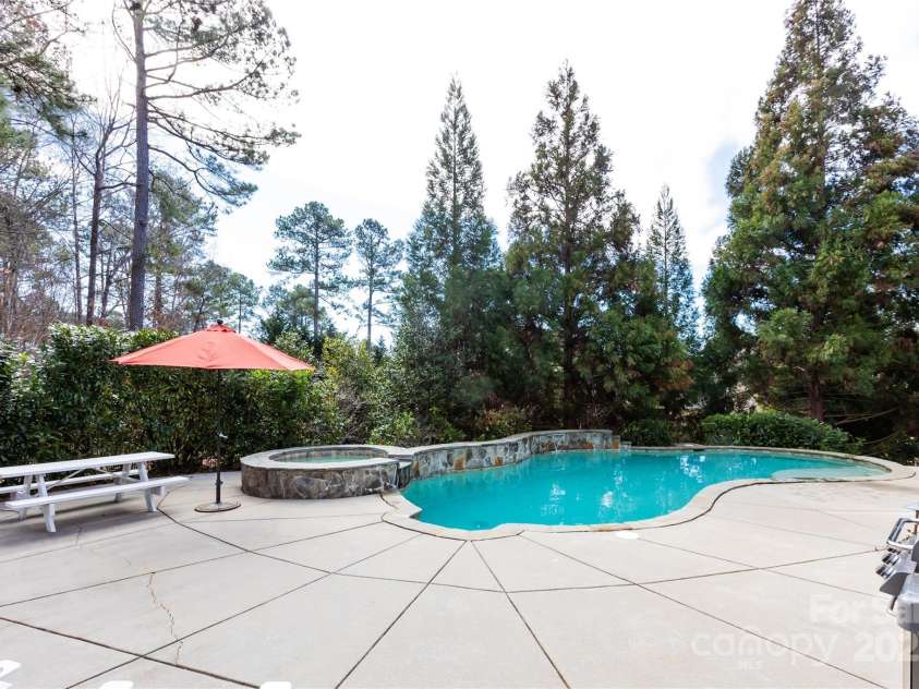 152 Bay Shore Loop, Mooresville, NC 28117.  MLS# CAR4286002, YatesRealty ID 9145. 