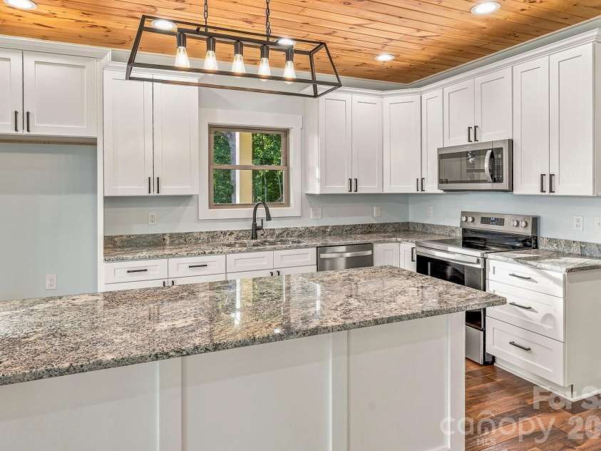 2272 Pinnacle Parkway, Union Mills, NC 28167.  MLS# CAR4416239, YatesRealty ID 9145. 