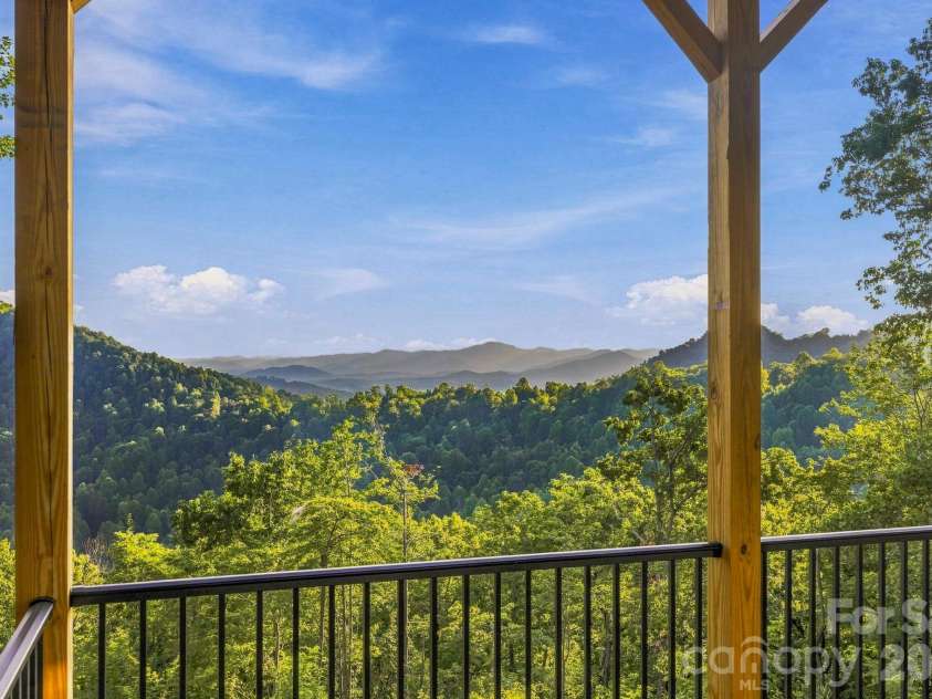 2272 Pinnacle Parkway, Union Mills, NC 28167.  MLS# CAR4416239, YatesRealty ID 9145. 
