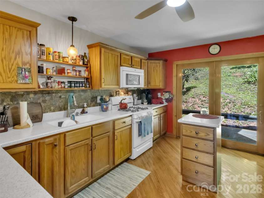 150 Sorghum Drive, Waynesville, NC 28785.  MLS# CAR4399884, YatesRealty ID 9146. 