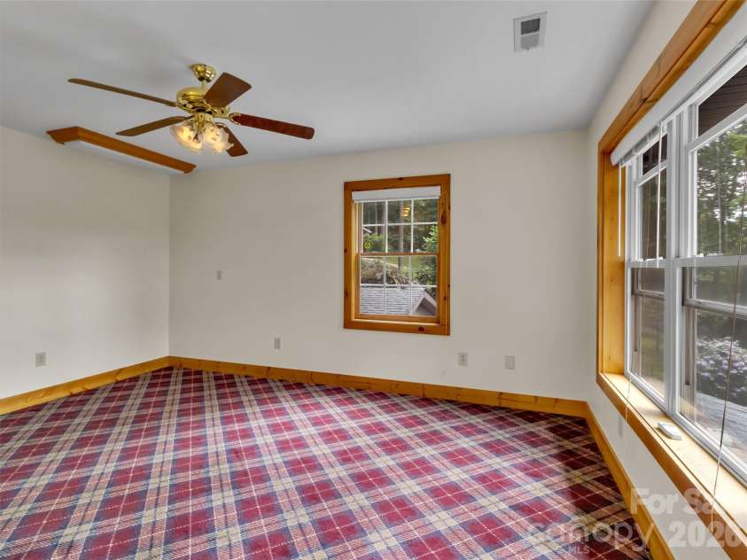 150 Sorghum Drive, Waynesville, NC 28785.  MLS# CAR4399884, YatesRealty ID 9146. 