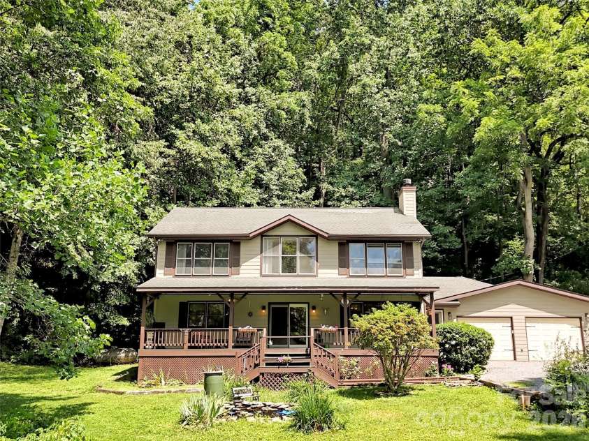 150 Sorghum Drive, Waynesville, NC 28785.  MLS# CAR4399884, YatesRealty ID 9146. 