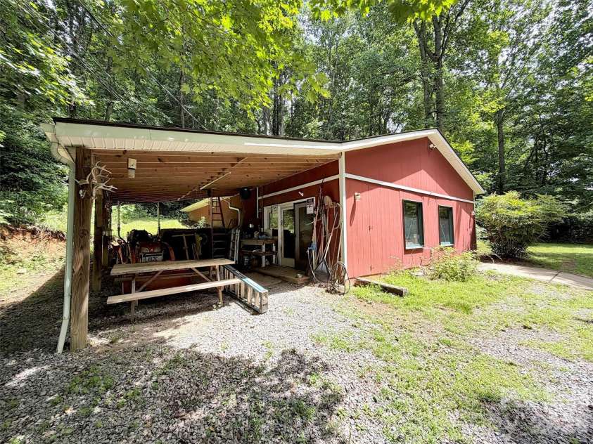 150 Sorghum Drive, Waynesville, NC 28785.  MLS# CAR4399884, YatesRealty ID 9146. 