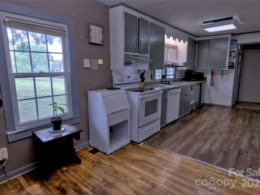 515 Upper Spencer Mountain Road, Stanley, NC 28164.  MLS# CAR4251683, YatesRealty ID 9146. 