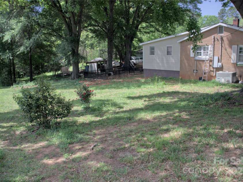 515 Upper Spencer Mountain Road, Stanley, NC 28164.  MLS# CAR4251683, YatesRealty ID 9146. 