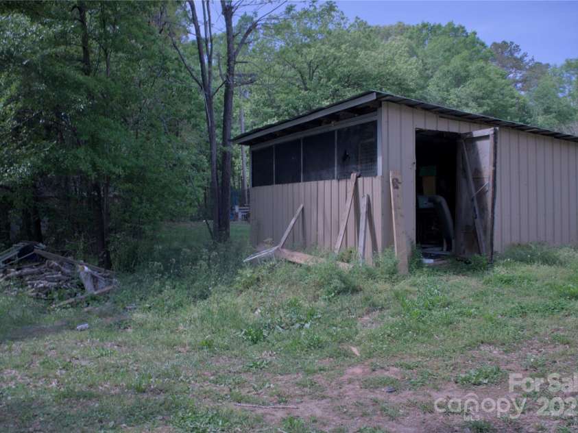 515 Upper Spencer Mountain Road, Stanley, NC 28164.  MLS# CAR4251683, YatesRealty ID 9146. 