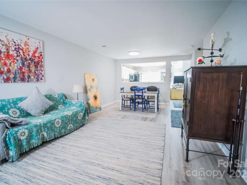 11907 Maria Ester Court, Charlotte, NC 28277.  MLS# CAR4222472, YatesRealty ID 9148. Living-Dining