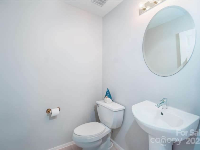 11907 Maria Ester Court, Charlotte, NC 28277.  MLS# CAR4222472, YatesRealty ID 9148. Powder Room