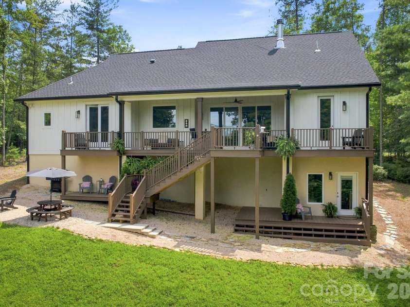 217 Sycamore Drive, Nebo, NC 28761.  MLS# CAR4364712, YatesRealty ID 9148. 