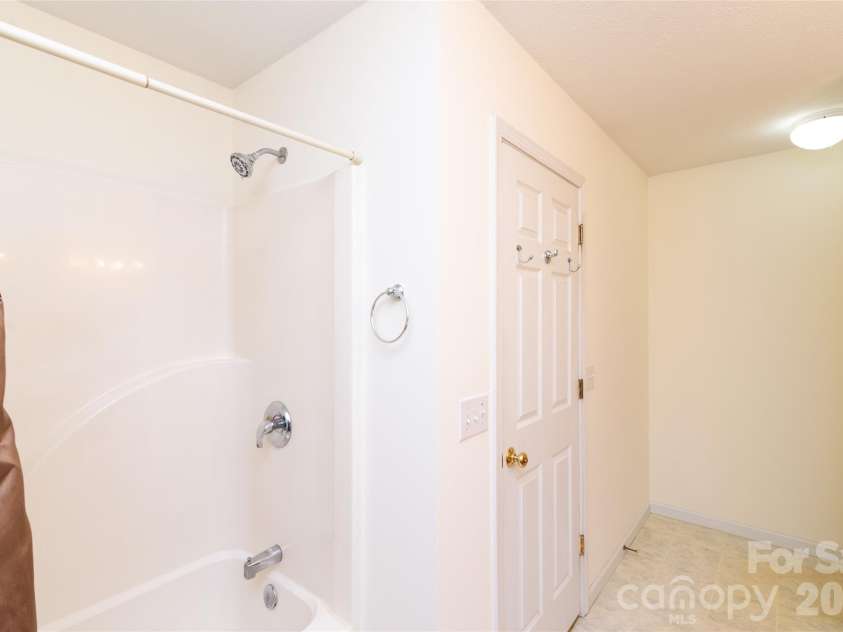 194 Ridgeview Drive, Whittier, NC 28789.  MLS# CAR4326824, YatesRealty ID 915. 
