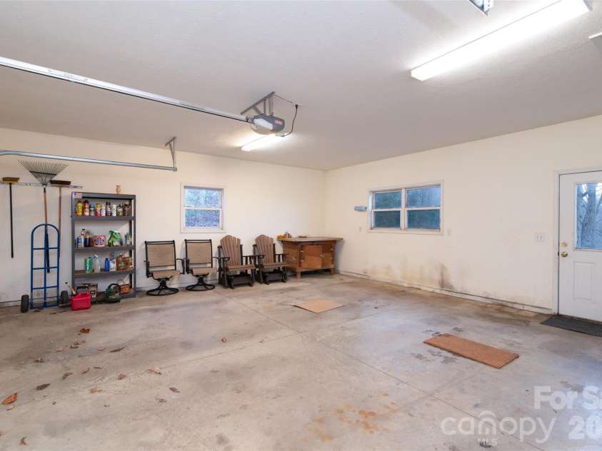 194 Ridgeview Drive, Whittier, NC 28789.  MLS# CAR4326824, YatesRealty ID 915. 