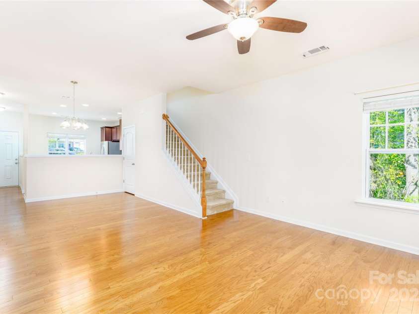162 Limerick Road, Mooresville, NC 28115.  MLS# CAR4242807, YatesRealty ID 9150. Gleaming hardwood floors