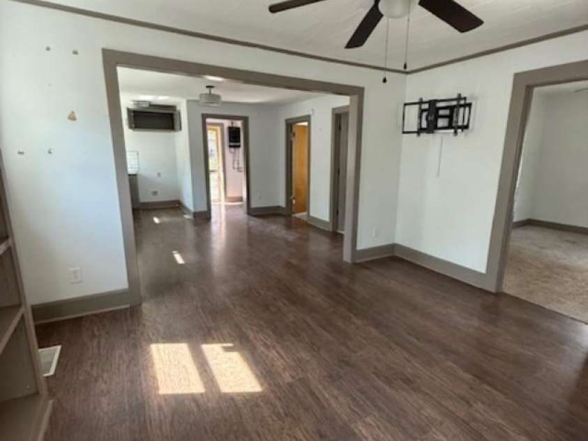 807 Carolyn Avenue, Kannapolis, NC 28083.  MLS# CAR4308585, YatesRealty ID 9150. 