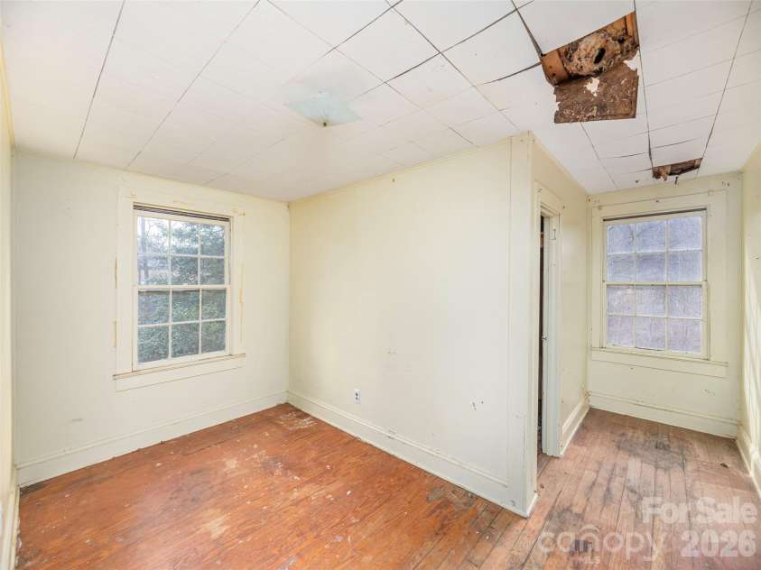 92 Mauney Cove Road, Waynesville, NC 28786.  MLS# CAR4334842, YatesRealty ID 9151. 