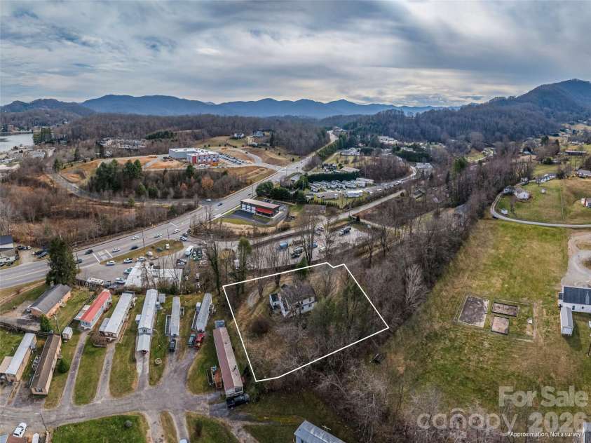 92 Mauney Cove Road, Waynesville, NC 28786.  MLS# CAR4334842, YatesRealty ID 9151. 