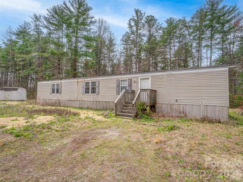 206 Chapman Hill Road, Pisgah Forest, NC 28768.  MLS# CAR4363155, YatesRealty ID 9152. 