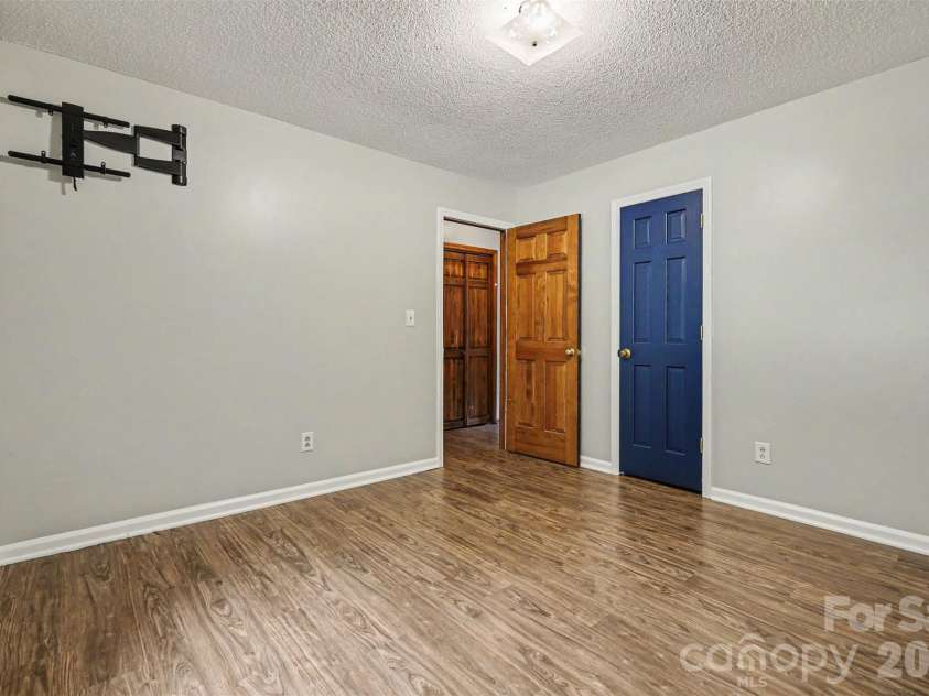 2114 Wilson Avenue, Charlotte, NC 28208.  MLS# CAR4391484, YatesRealty ID 9153. Large second bedroom with closet.
