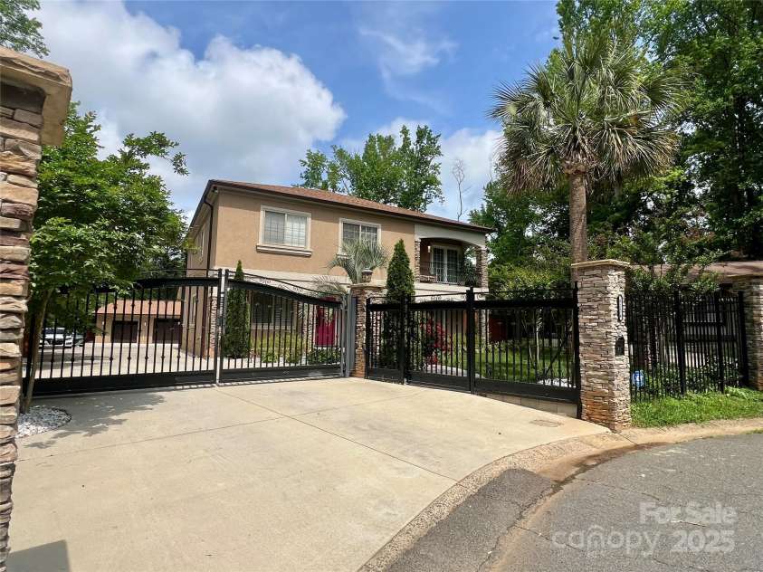 8104 Stem Court, Charlotte, NC 28227.  MLS# CAR4223686, YatesRealty ID 9153. 