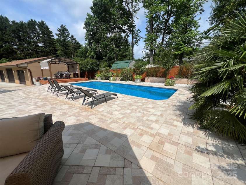 8104 Stem Court, Charlotte, NC 28227.  MLS# CAR4223686, YatesRealty ID 9153. 