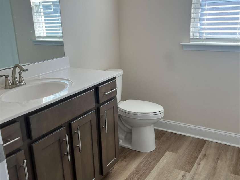 1111 Kalli Drive, Matthews, NC 28104.  MLS# CAR4360070, YatesRealty ID 9154. 2nd Bathroom on Main