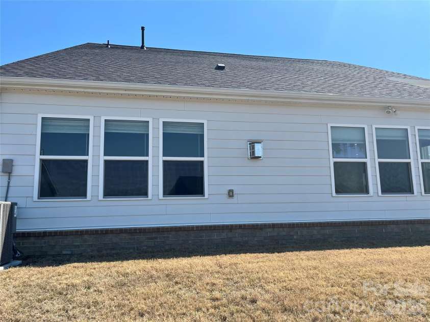 1111 Kalli Drive, Matthews, NC 28104.  MLS# CAR4360070, YatesRealty ID 9154. 