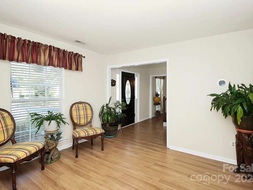 1846 Colin Creek Lane, Charlotte, NC 28214.  MLS# CAR4200052, YatesRealty ID 9154. 